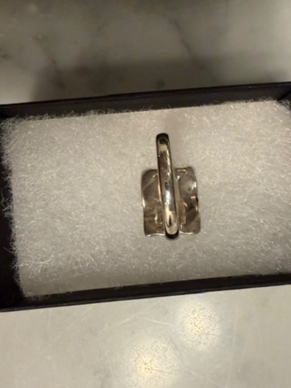 Silver Hammered Rectangular Ring - Picture 5 of 8